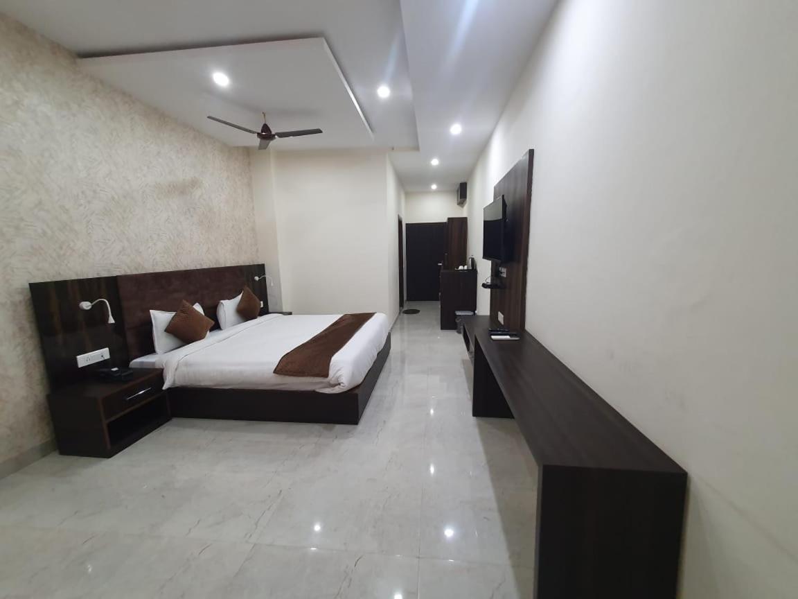 Akash Hotel Managed By Jk Hotels & Resorts Kathua Exteriér fotografie