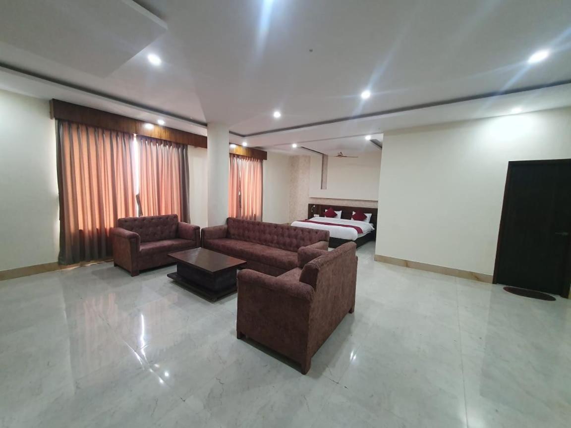 Akash Hotel Managed By Jk Hotels & Resorts Kathua Exteriér fotografie