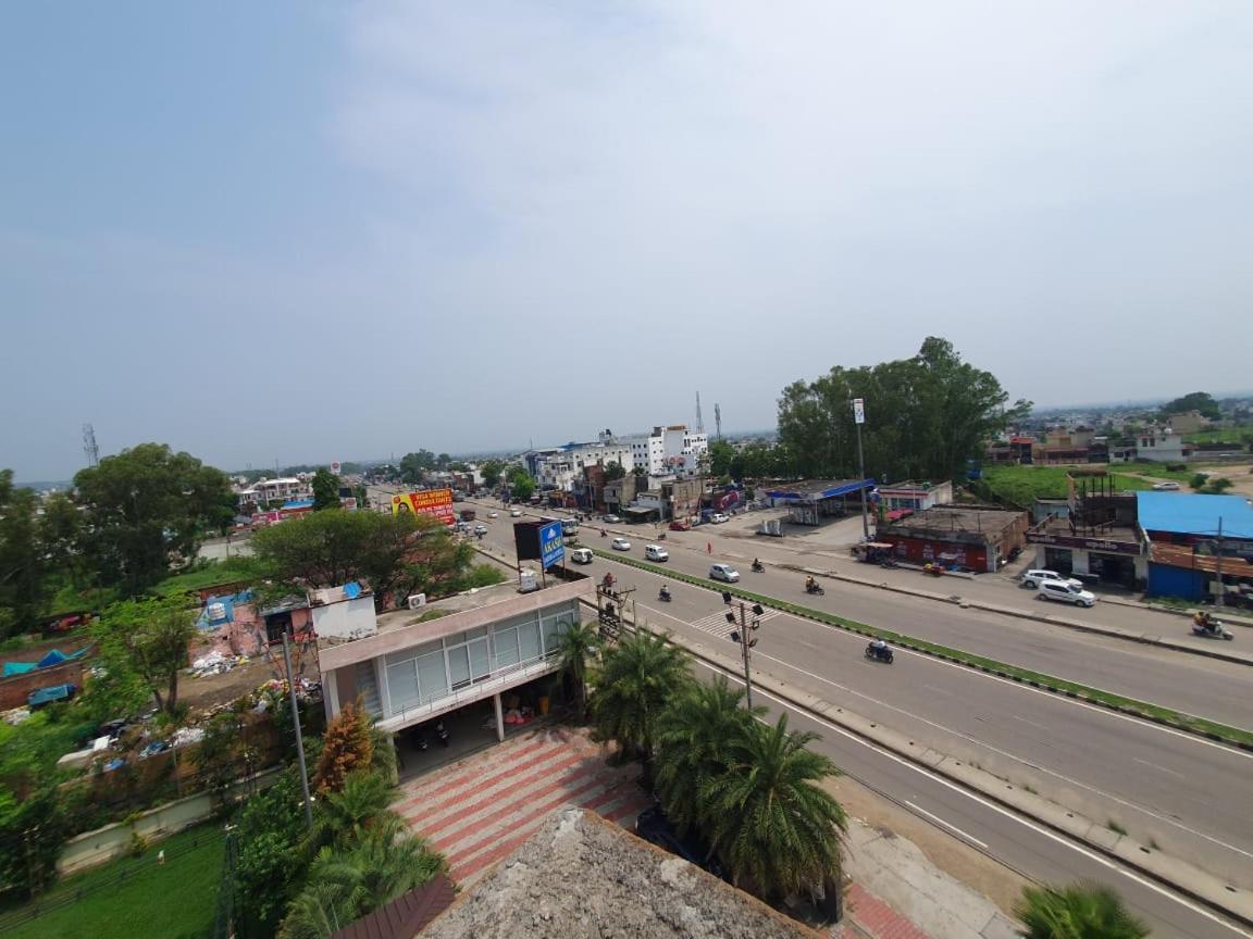 Akash Hotel Managed By Jk Hotels & Resorts Kathua Exteriér fotografie
